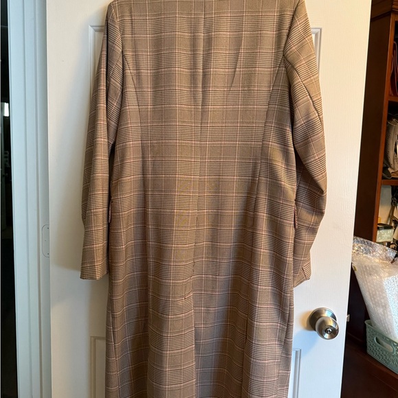 Avec Les Filles Plaid Double-Breasted Trench Coat in pink, Tan and Brown - Picture 4 of 4